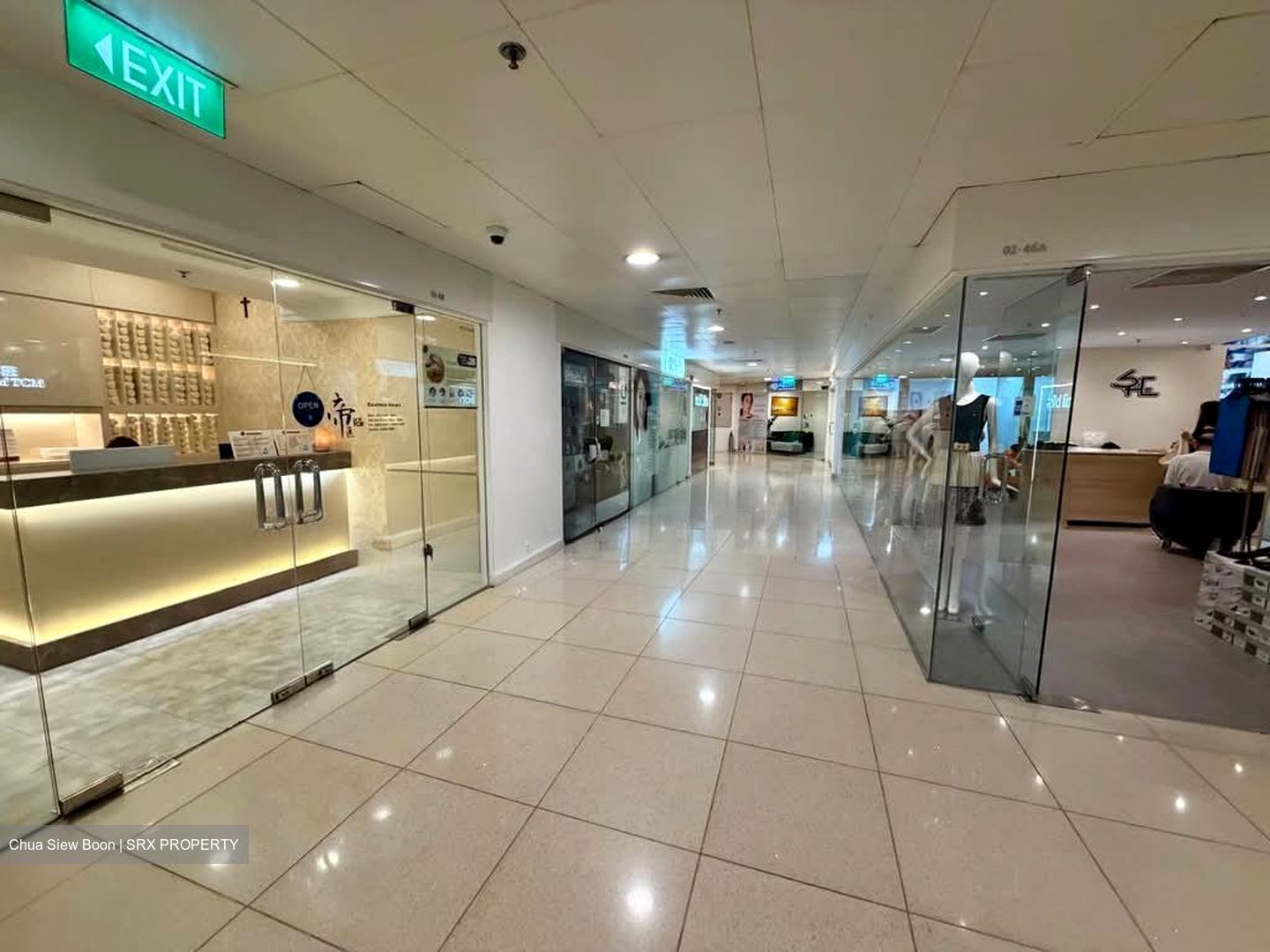 International Plaza (D2), Retail #588619791